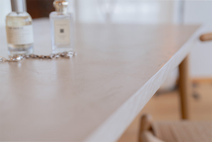 ダイニングテーブル